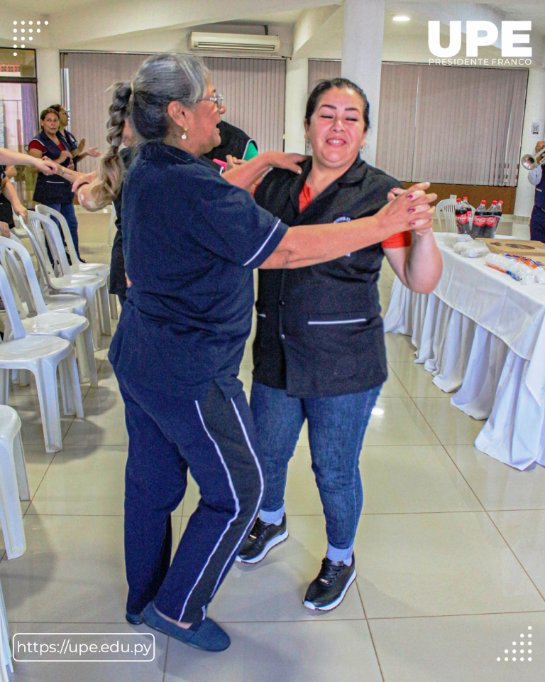 Homenaje por el Día de la Mujer Paraguaya